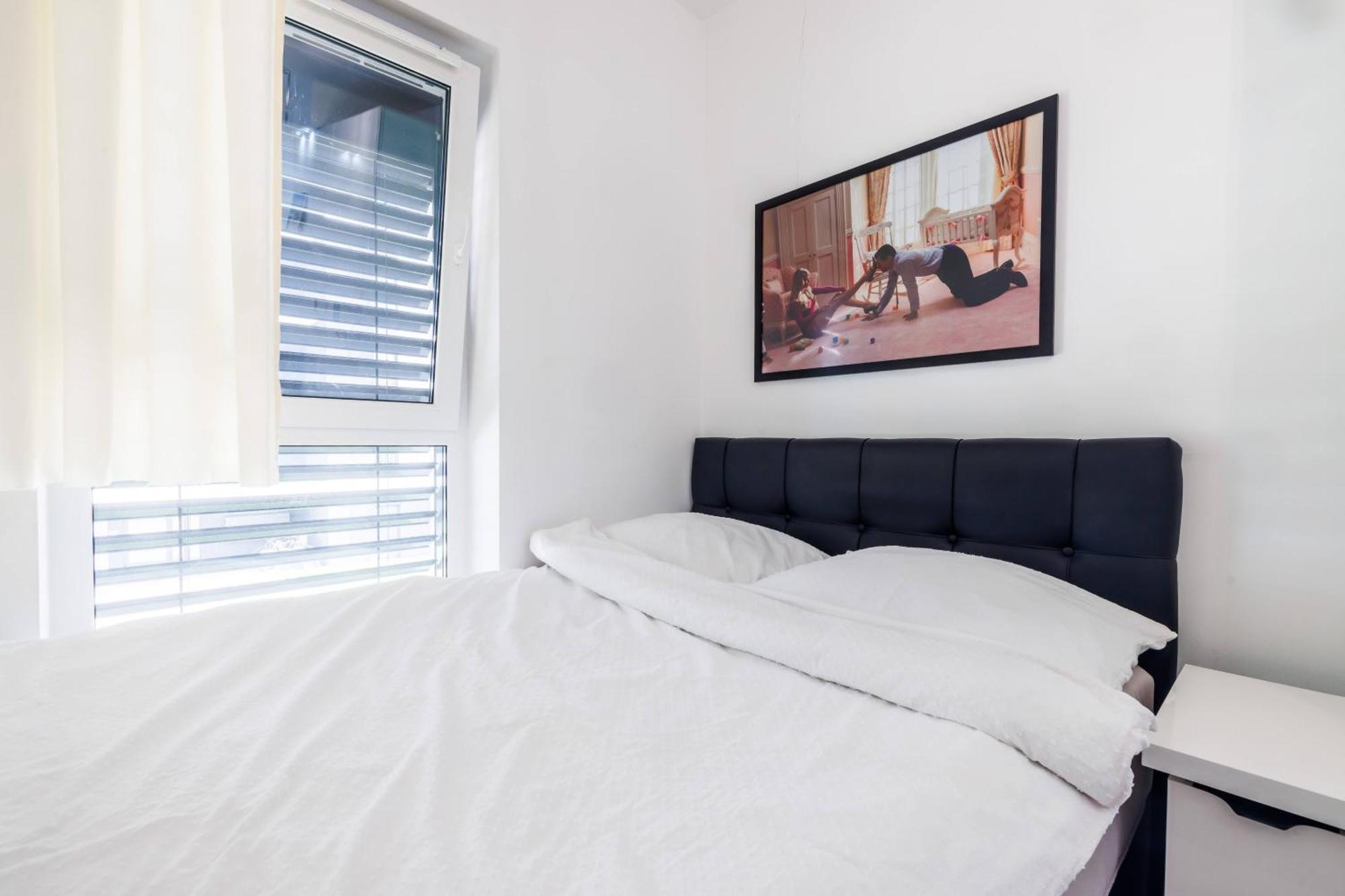 Luxury Apartment With Spa Bath- City Centre, Free Parking Rzeszow Exterior photo